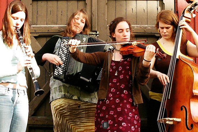 Shira Etana Klezmerensemble